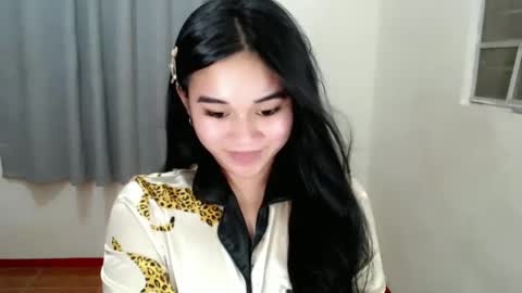 Snapshot of scarletvamp chatting on 02-17-25, 06:31 scarletvamp online show from 02-17-25, 06:31