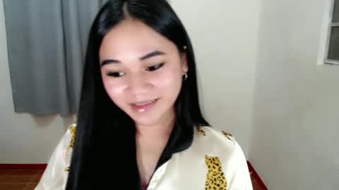 Snapshot of scarletvamp chatting on 03-04-25, 12:33 scarletvamp online show from 03-04-25, 12:33