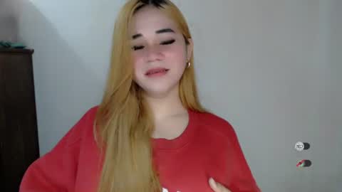 Snapshot of scarletvamp chatting on 09-10-25, 12:54 scarletvamp online show from 09-10-25, 12:54