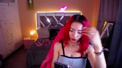 Snapshot of scarllett_bdsm chatting on 12-11-24, 03:56 Scarllett online show from 12-11-24, 03:56