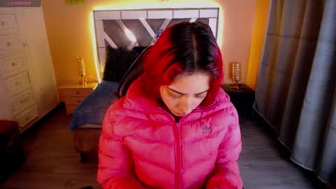 Snapshot of scarllett_bdsm chatting on 12-20-24, 04:09 Scarllett online show from 12-20-24, 04:09