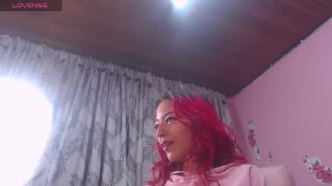 Snapshot of scarllett_bdsm chatting on 01-30-25, 04:48 Scarllett online show from 01-30-25, 04:48