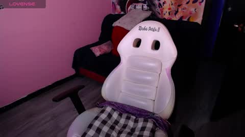 Snapshot of scarllett_bdsm chatting on 02-11-25, 07:12 Scarllett online show from 02-11-25, 07:12