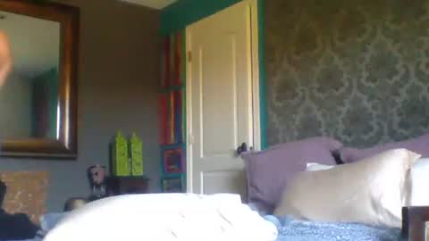 Snapshot of scarredhearted chatting on 10-23-25, 01:32 scarredhearted online show from 10-23-25, 01:32