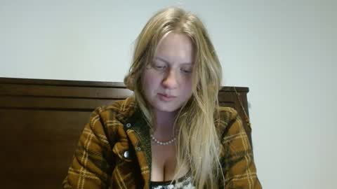 Snapshot of scartit chatting on 12-26-24, 05:37 ScarTit Bernhard online show from 12-26-24, 05:37