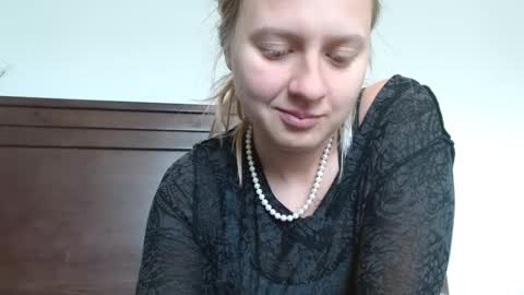 Snapshot of scartit chatting on 12-28-24, 05:25 ScarTit Bernhard online show from 12-28-24, 05:25