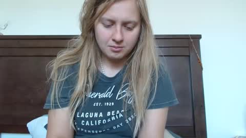Snapshot of scartit chatting on 01-01-25, 07:21 ScarTit Bernhard online show from 01-01-25, 07:21