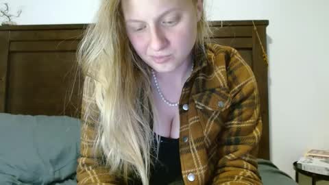 Snapshot of scartit chatting on 01-04-25, 02:35 ScarTit Bernhard online show from 01-04-25, 02:35