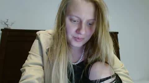 Snapshot of scartit chatting on 01-08-25, 01:11 ScarTit Bernhard online show from 01-08-25, 01:11