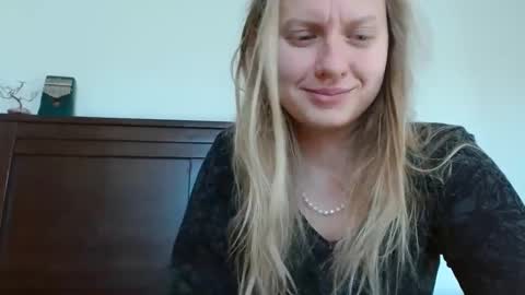 Snapshot of scartit chatting on 01-08-25, 05:26 ScarTit Bernhard online show from 01-08-25, 05:26