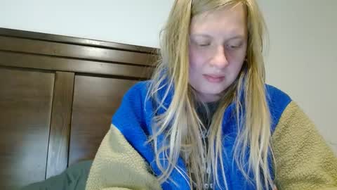 Snapshot of scartit chatting on 01-10-25, 02:14 ScarTit Bernhard online show from 01-10-25, 02:14