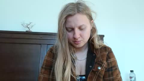 Snapshot of scartit chatting on 01-15-25, 04:43 ScarTit Bernhard online show from 01-15-25, 04:43