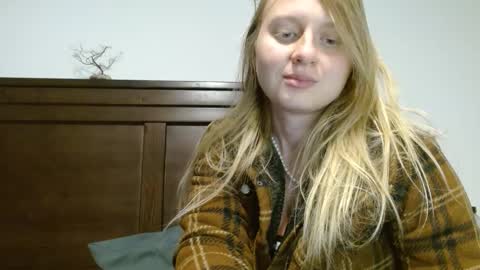 Snapshot of scartit chatting on 01-16-25, 05:00 ScarTit Bernhard online show from 01-16-25, 05:00