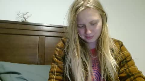 Snapshot of scartit chatting on 01-19-25, 01:43 ScarTit Bernhard online show from 01-19-25, 01:43