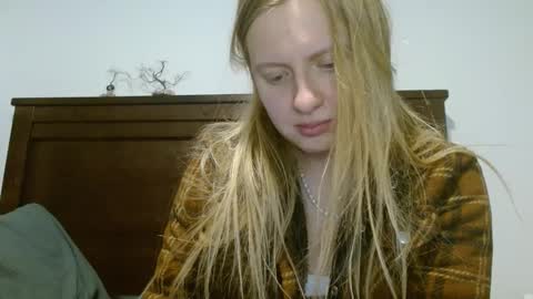 Snapshot of scartit chatting on 02-05-25, 03:45 ScarTit Bernhard online show from 02-05-25, 03:45