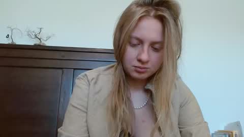 Snapshot of scartit chatting on 02-24-25, 06:58 ScarTit Bernhard online show from 02-24-25, 06:58