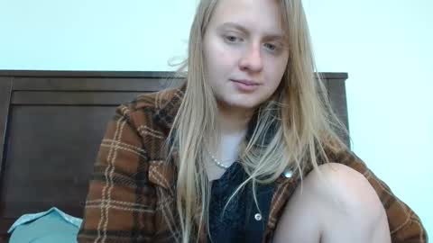 Snapshot of scartit chatting on 03-06-25, 06:26 ScarTit Bernhard online show from 03-06-25, 06:26