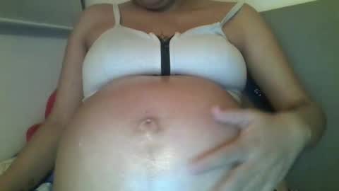 Snapshot of sccarlet_xxx chatting on 01-11-26, 01:54 sccarlet_xxx online show from 01-11-26, 01:54