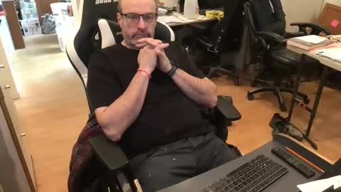 schief6218 online show from 03-18-26, 01:03