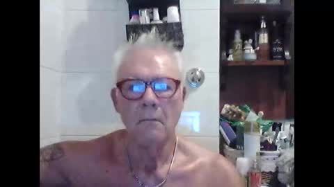 Snapshot of schizzodoro chatting on 09-16-25, 02:56 schizzodoro online show from 09-16-25, 02:56