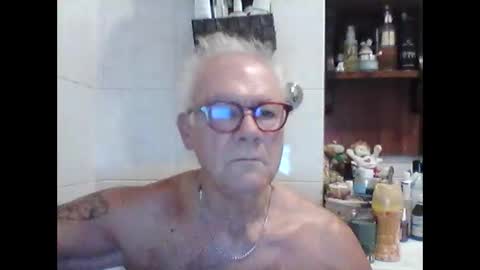Snapshot of schizzodoro chatting on 09-24-25, 02:59 schizzodoro online show from 09-24-25, 02:59