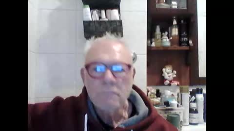 Snapshot of schizzodoro chatting on 11-18-25, 04:17 schizzodoro online show from 11-18-25, 04:17