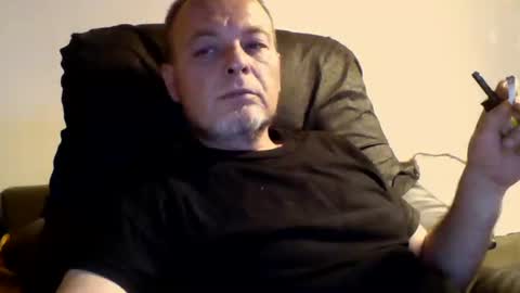 Snapshot of schnibschnab chatting on 09-25-25, 02:59 schnibschnab online show from 09-25-25, 02:59