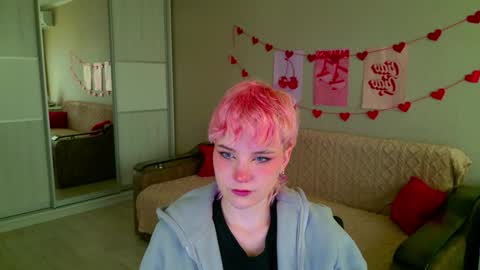 Snapshot of school_love chatting on 09-28-25, 11:04 Rina online show from 09-28-25, 11:04