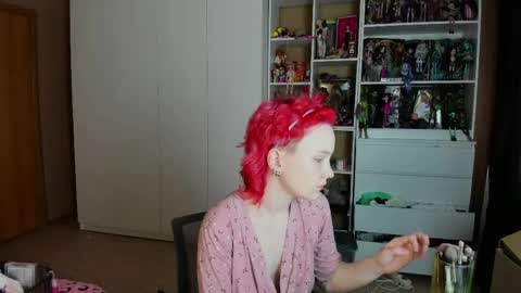 Snapshot of school_love chatting on 04-30-26, 07:14 Rina online show from 04-30-26, 07:14