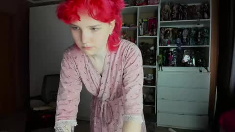Snapshot of school_love chatting on 05-01-26, 07:24 Rina online show from 05-01-26, 07:24