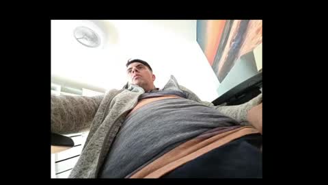 Snapshot of schosch01 chatting on 04-24-26, 12:40 schosch01 online show from 04-24-26, 12:40