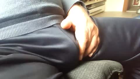 Snapshot of schwanzi_99 chatting on 02-28-25, 02:31 schwanzi online show from 02-28-25, 02:31