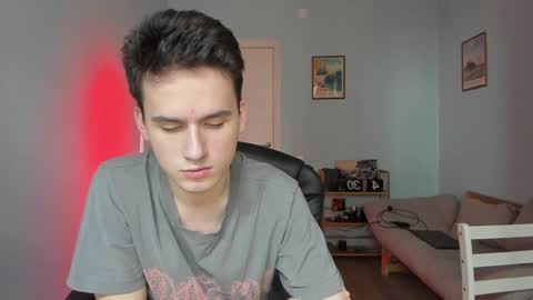 Snapshot of scooby_r chatting on 01-31-25, 08:32 Thomas brunette and Alex blond online show from 01-31-25, 08:32