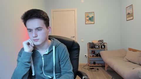 Snapshot of scooby_r chatting on 02-03-25, 03:27 Thomas brunette and Alex blond online show from 02-03-25, 03:27