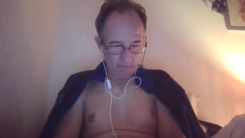 scotchwhieskie online show from 12-14-25, 11:20