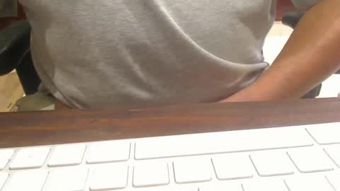 Snapshot of scottalone chatting on 11-04-25, 07:46 Scott online show from 11-04-25, 07:46