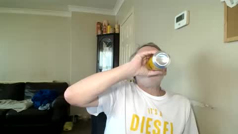 Snapshot of scottsman214 chatting on 05-24-26, 07:19 James online show from 05-24-26, 07:19