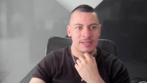 Snapshot of scotty_music chatting on 02-19-26, 03:08 Ricardo online show from 02-19-26, 03:08