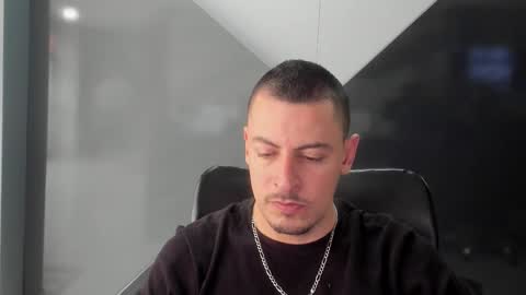 Snapshot of scotty_music chatting on 03-05-26, 03:19 Ricardo online show from 03-05-26, 03:19