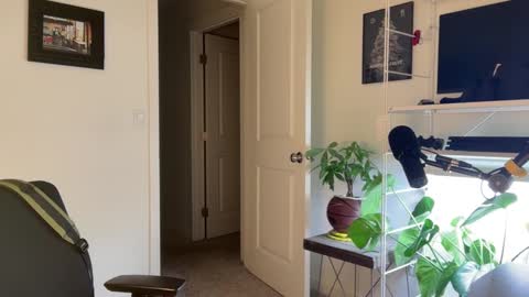 Snapshot of scottybeam chatting on 01-09-25, 08:34 Scotty online show from 01-09-25, 08:34