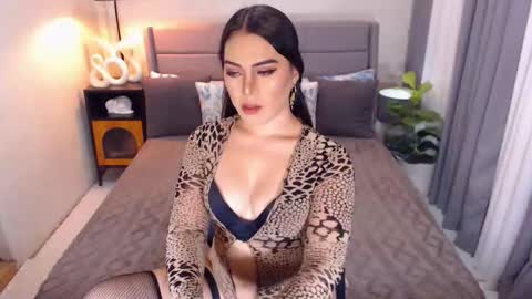 Snapshot of screaminghole chatting on 11-25-25, 11:54 screaminghole online show from 11-25-25, 11:54