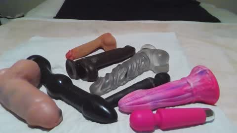 SDBeachfreaks online show from 11-02-25, 05:43