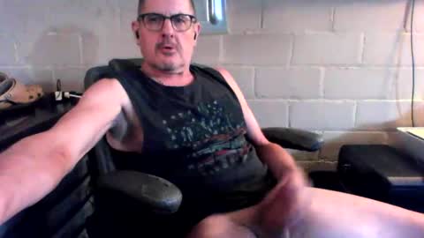 eating pussy  sucking dick online show from 02-15-26, 03:42