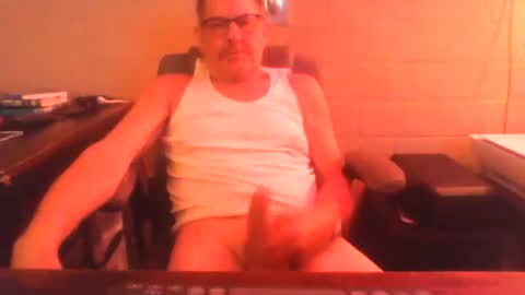 eating pussy  sucking dick online show from 05-04-26, 08:43