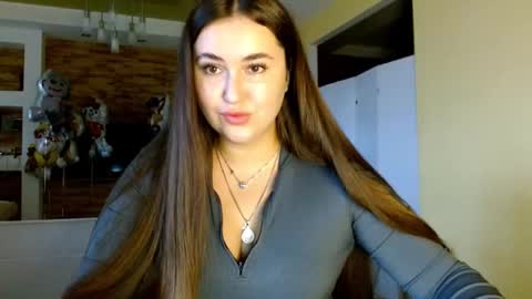 Elizabeth  online show from 11-13-25, 08:46