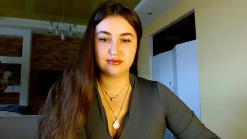 Elizabeth  online show from 11-25-25, 07:30