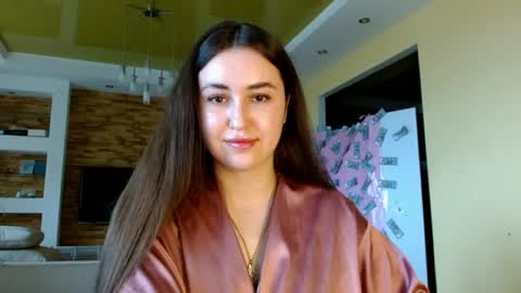 Elizabeth  online show from 05-17-26, 07:28