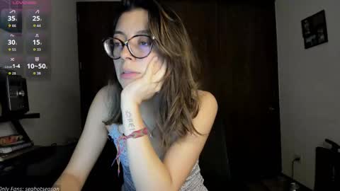 Aria Independent model online show from 10-18-25, 02:14