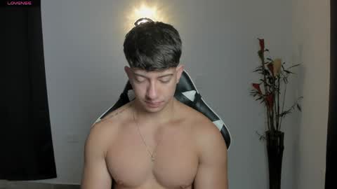 Snapshot of sean_brownx chatting on 06-05-26, 11:49 Sean online show from 06-05-26, 11:49