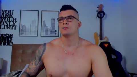 Snapshot of sean_carrera69 chatting on 11-04-25, 01:16 Sean Carrera online show from 11-04-25, 01:16